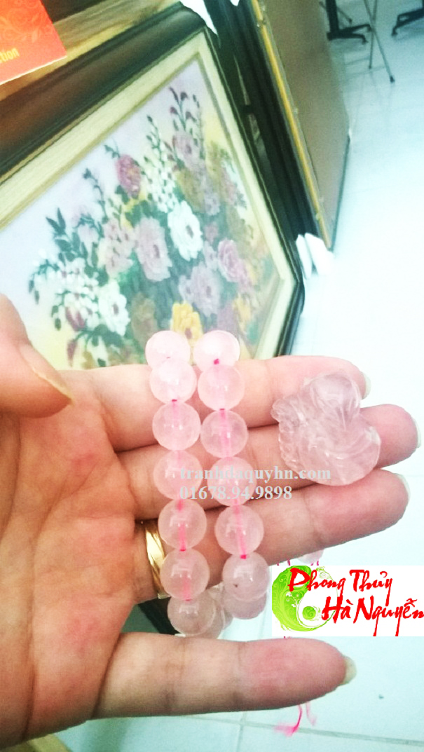vòng tay phong thủy đá quý Hà Nguyễn